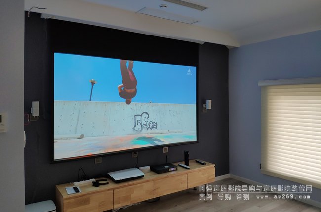 復(fù)式閣樓和客廳共兩套Bose音箱組裝的影院系統(tǒng)案例